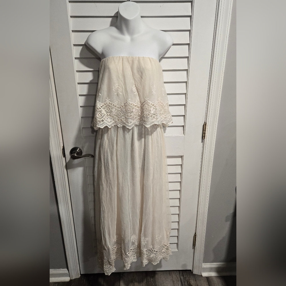 Bobeau Cream Strapless Dress